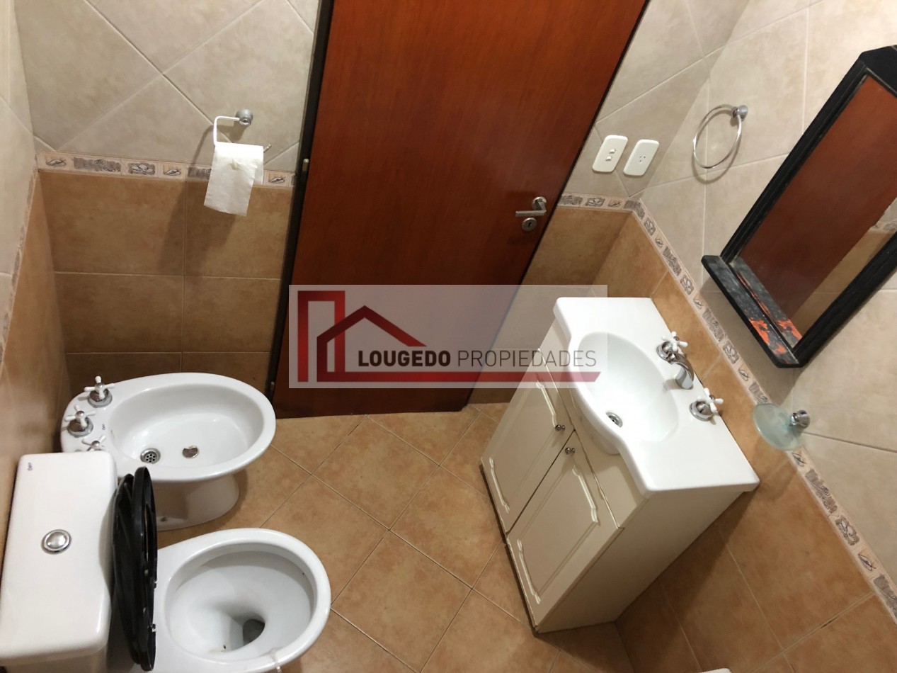 DUPLEX 3 AMBIENTES - CON COCHERA Y JARDIN  - CARAPACHAY