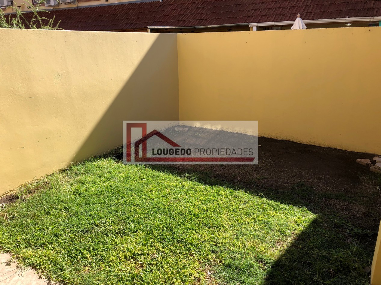 DUPLEX 3 AMBIENTES - CON COCHERA Y JARDIN  - CARAPACHAY
