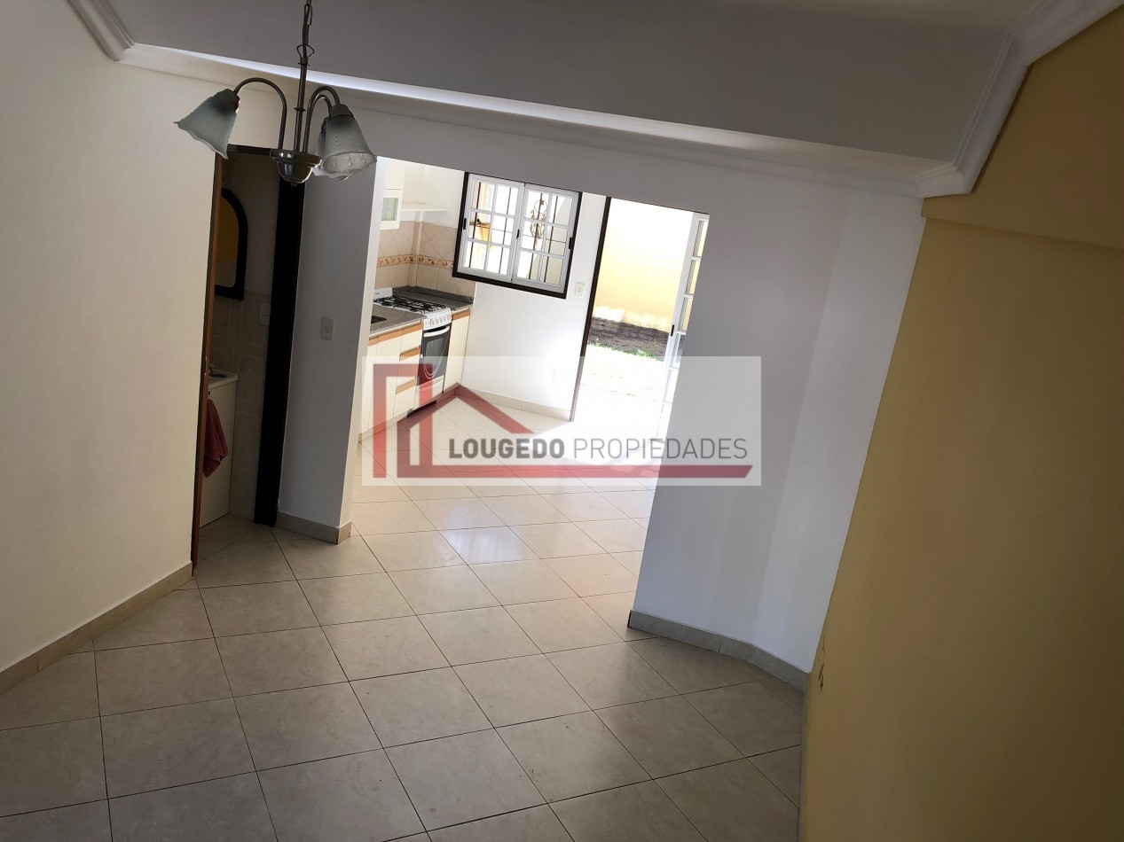 DUPLEX 3 AMBIENTES - CON COCHERA Y JARDIN  - CARAPACHAY