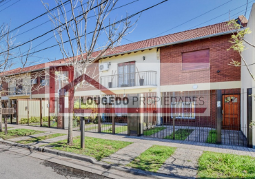 DUPLEX 3 AMBIENTES - CON COCHERA Y JARDIN  - CARAPACHAY